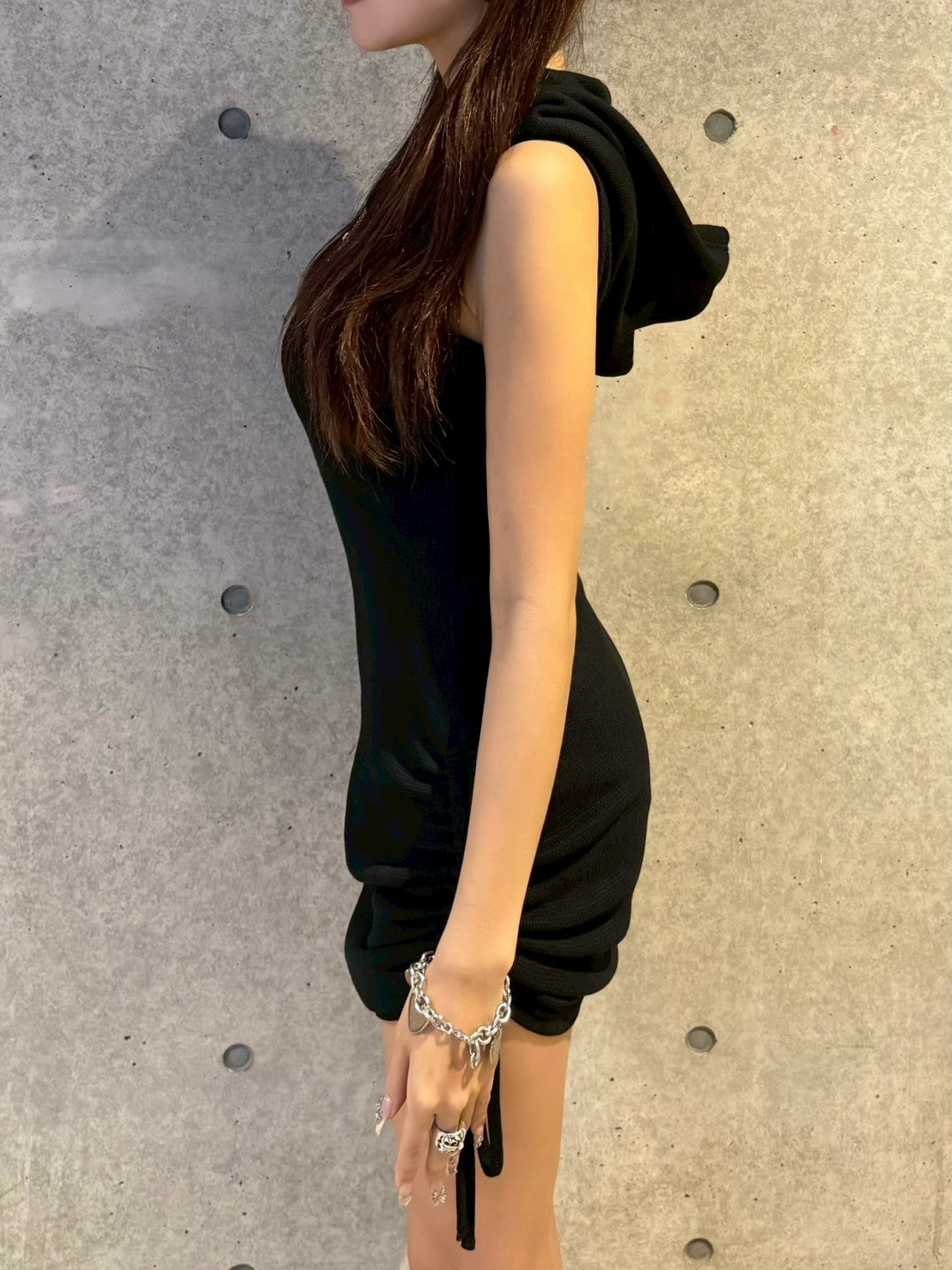 BACK OPEN sleeveless hoodie