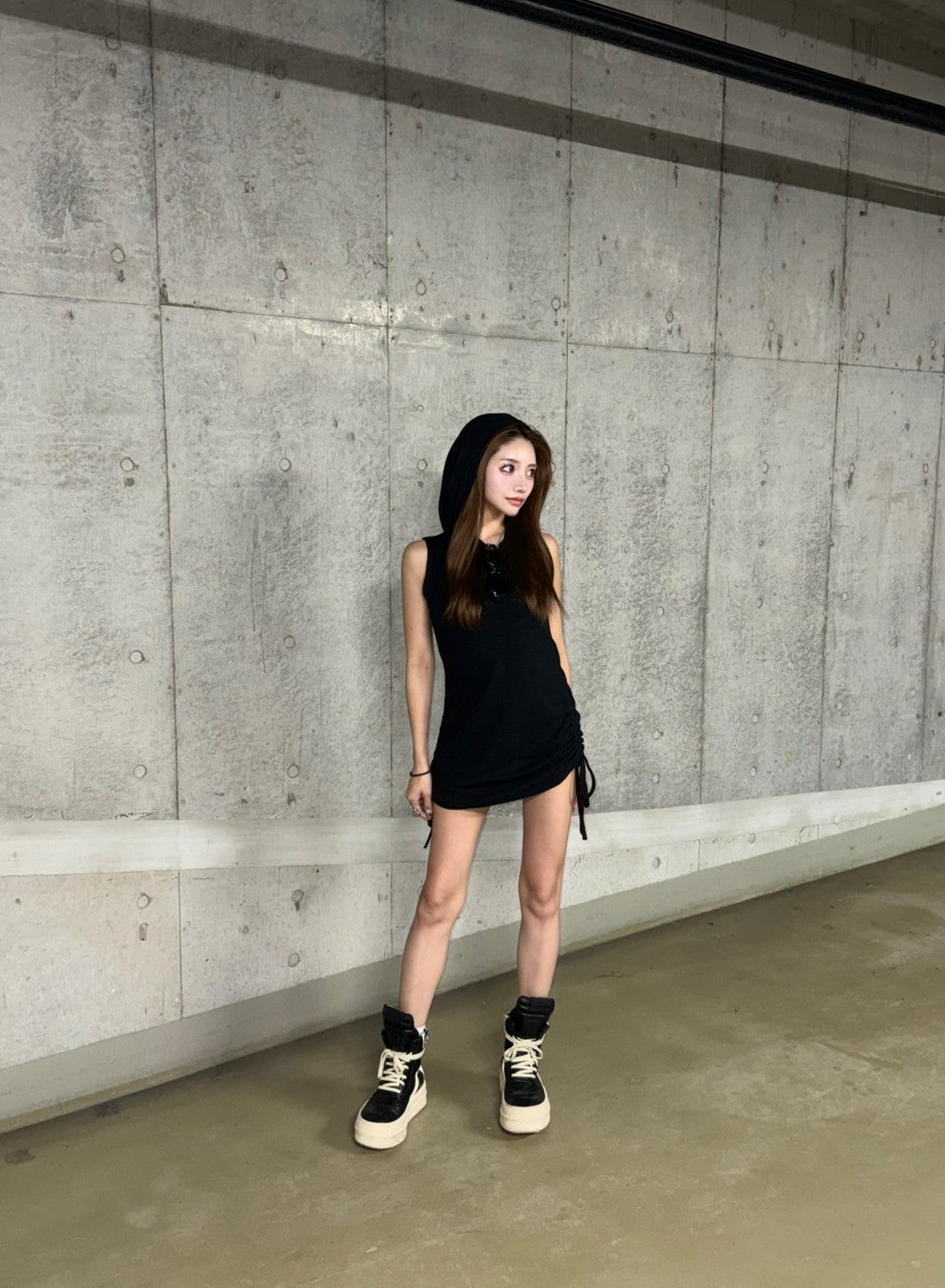 BACK OPEN sleeveless hoodie
