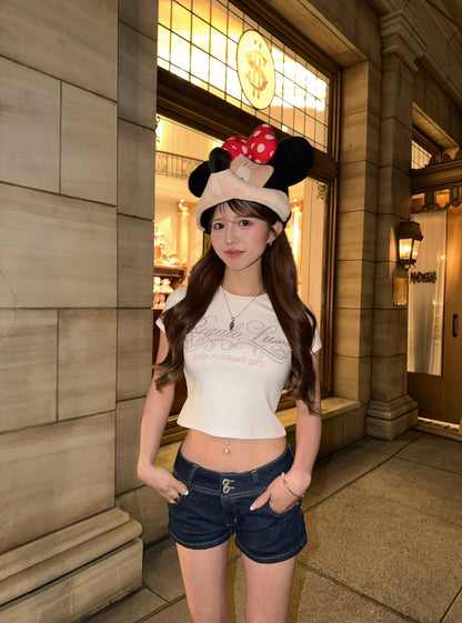 FITTED RHINESTONE TEE