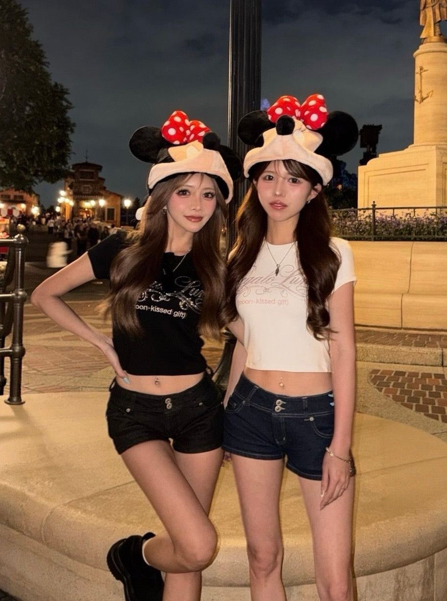 FITTED RHINESTONE TEE