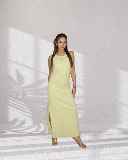 BACK OPEN スリットワンピース