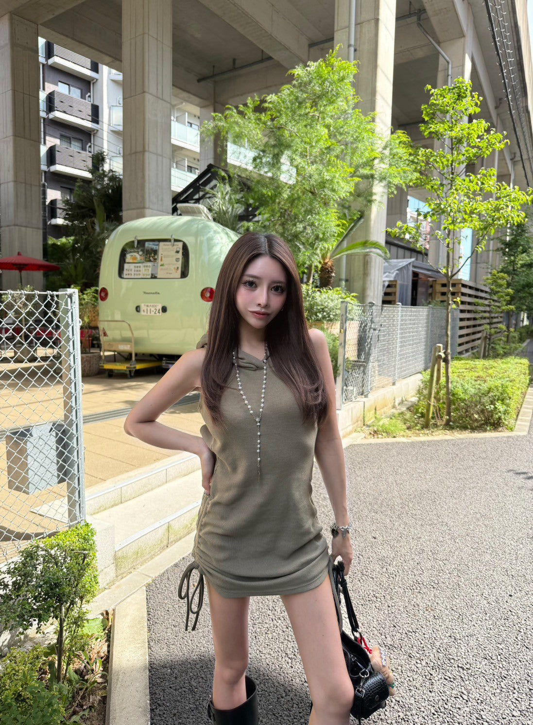 BACK OPEN sleeveless hoodie